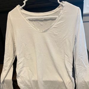 Solid white maternity top xs